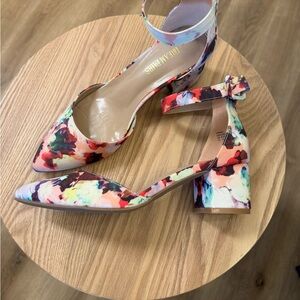 Dream Pairs Red and Pink Heels with Floral Design